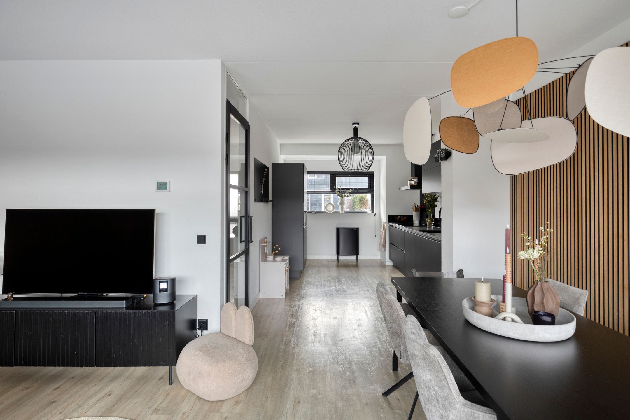 Photo 12 of Willem Sandbergstraat 6