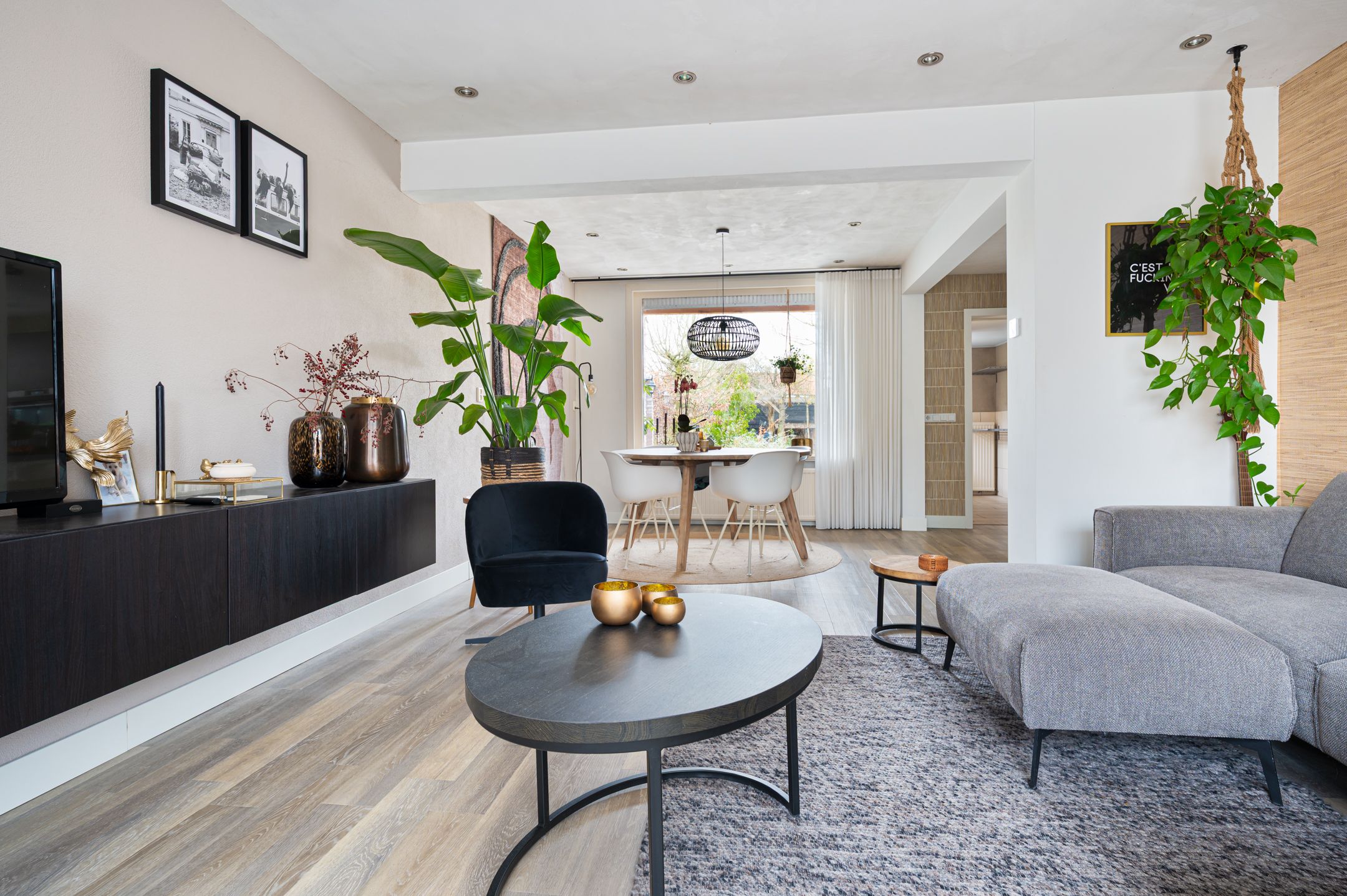 Semi-detached house with large driveway and four bedrooms near Valkenswaard center — 20