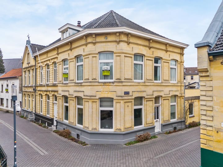 Foto 2 van Engelbertstraat 2