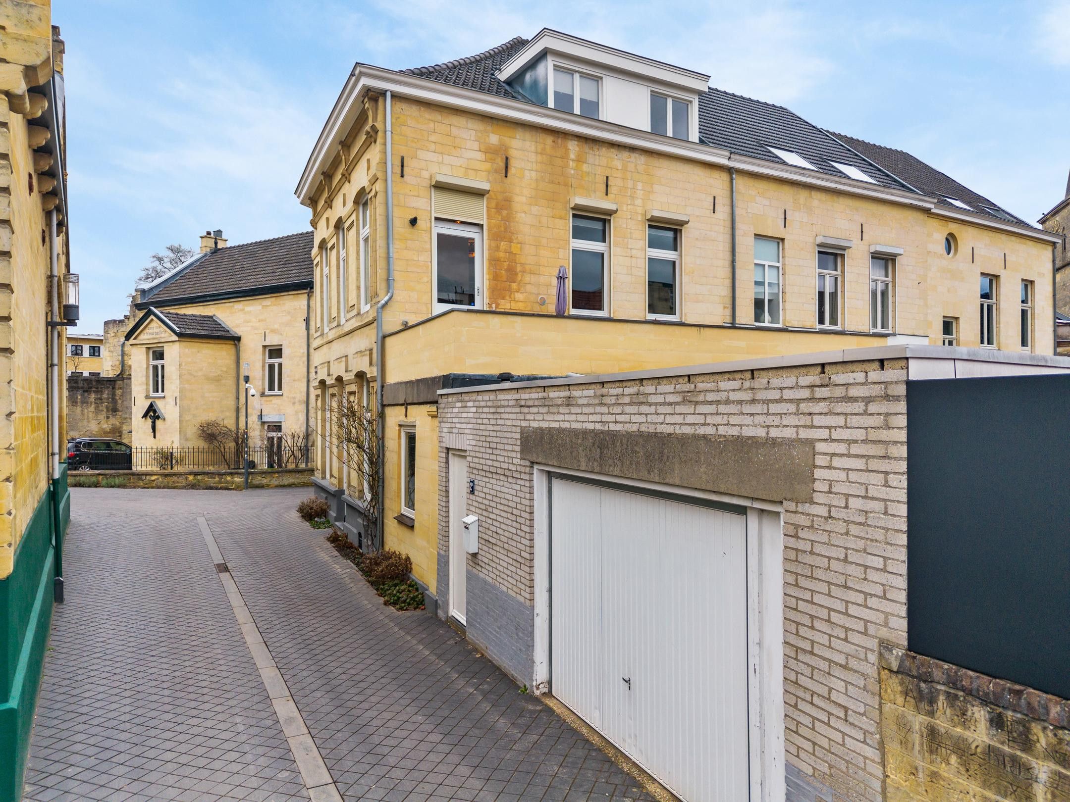 Foto 3 van Engelbertstraat 2