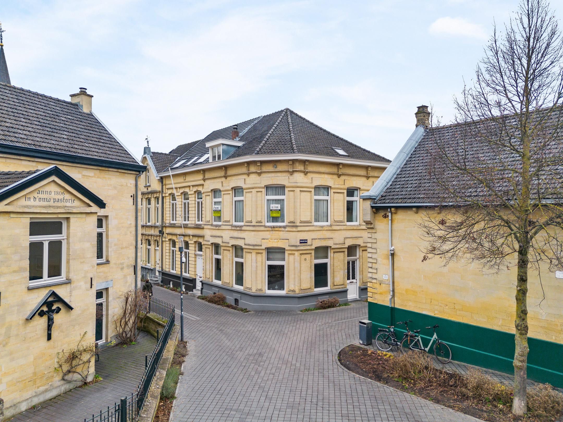 Foto 6 van Engelbertstraat 2