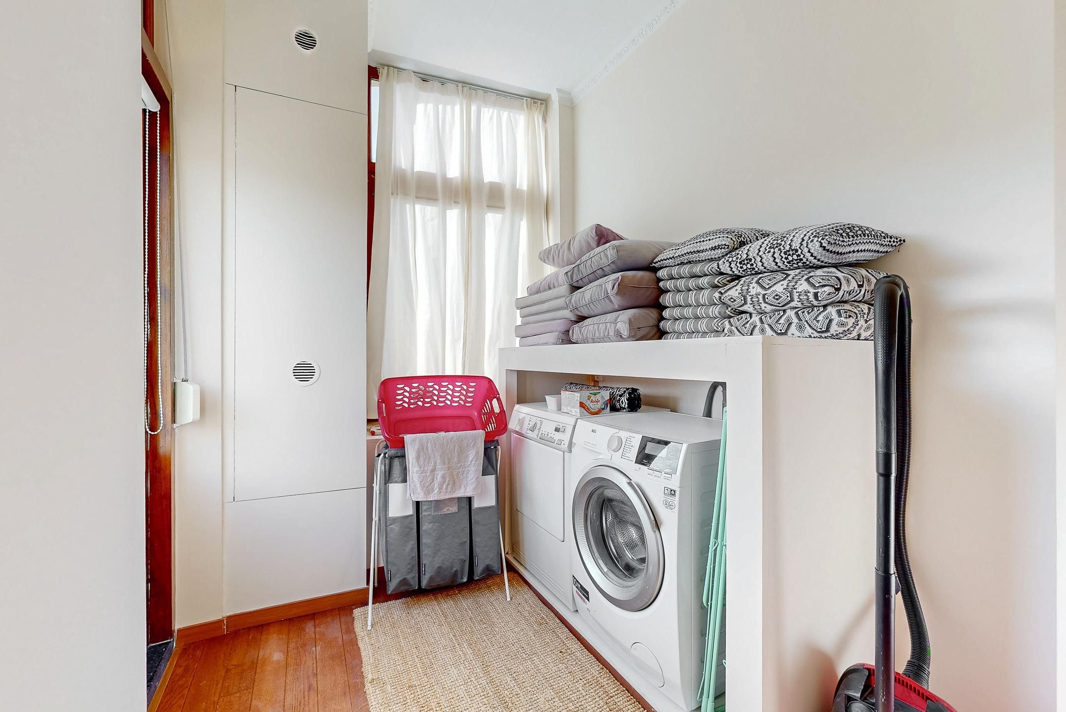 Foto 36 van Engelbertstraat 2