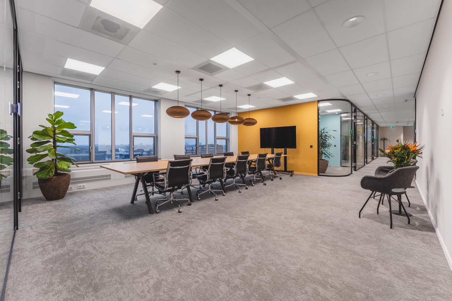 Bekijk foto 3 van Diemerhof 42