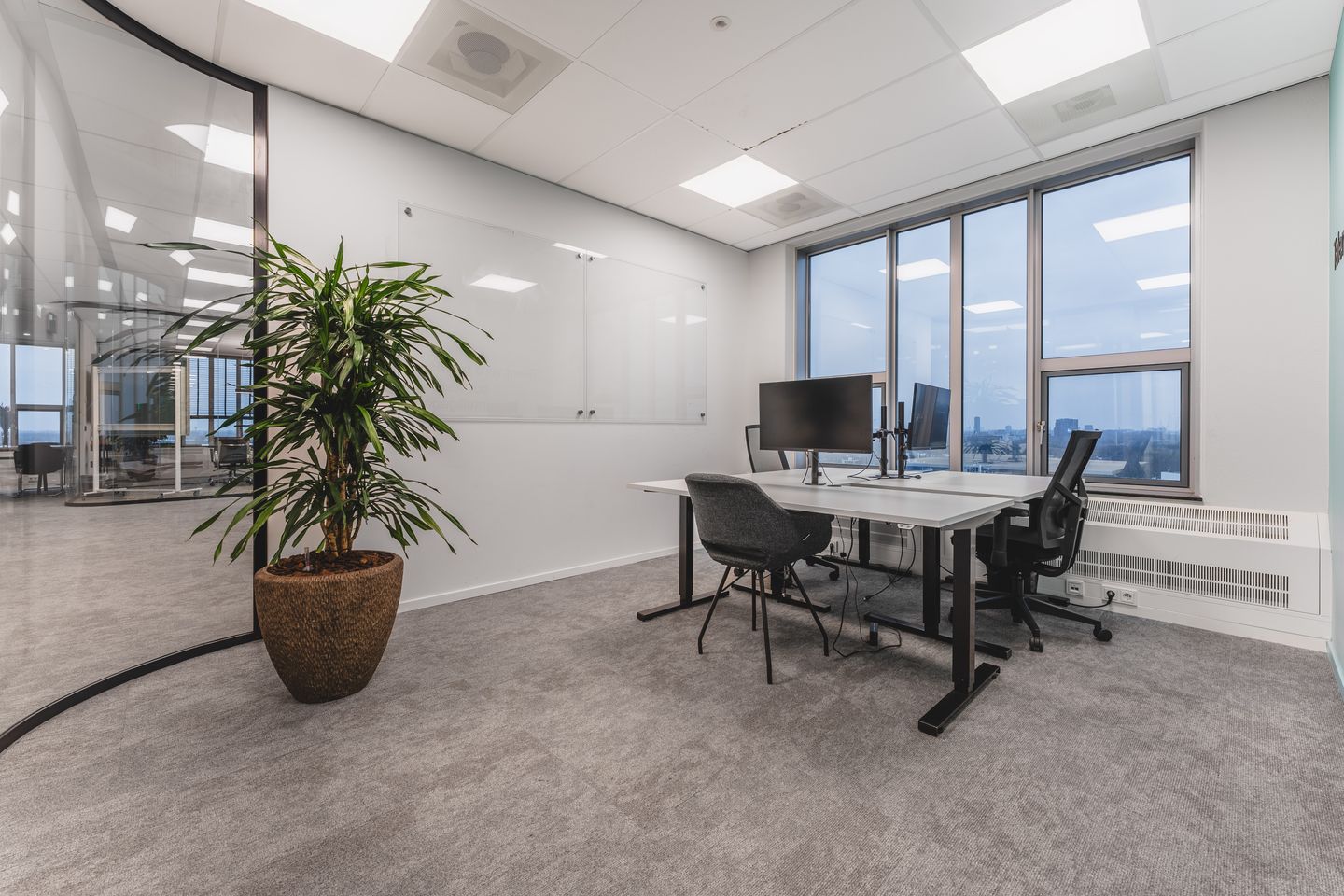 Bekijk foto 4 van Diemerhof 42