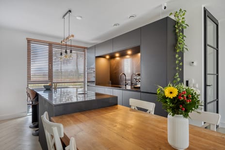 Beemdlaar 64 secondary image