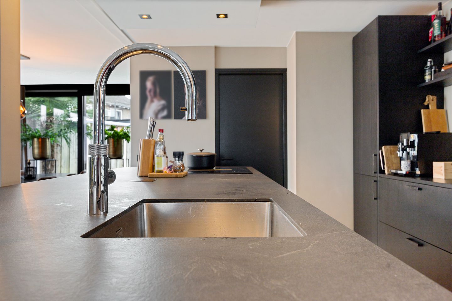Photo 19 of Irenestraat 10