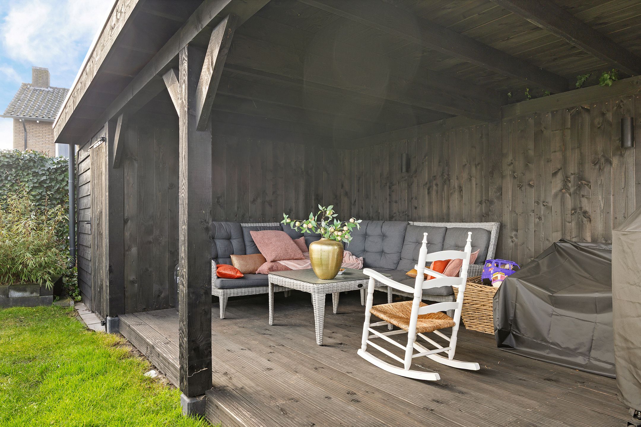 Photo 42 of Irenestraat 10