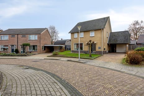Dokter J. Veldhuijzen van Zantenstraat 9 secondary image