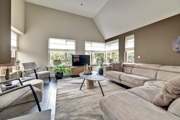 Foto 4 van Van Deelenstraat 33