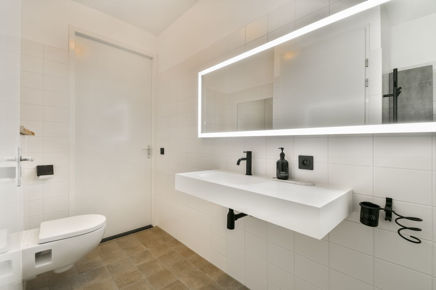 Foto 19 van Nydia Ecurystraat 47