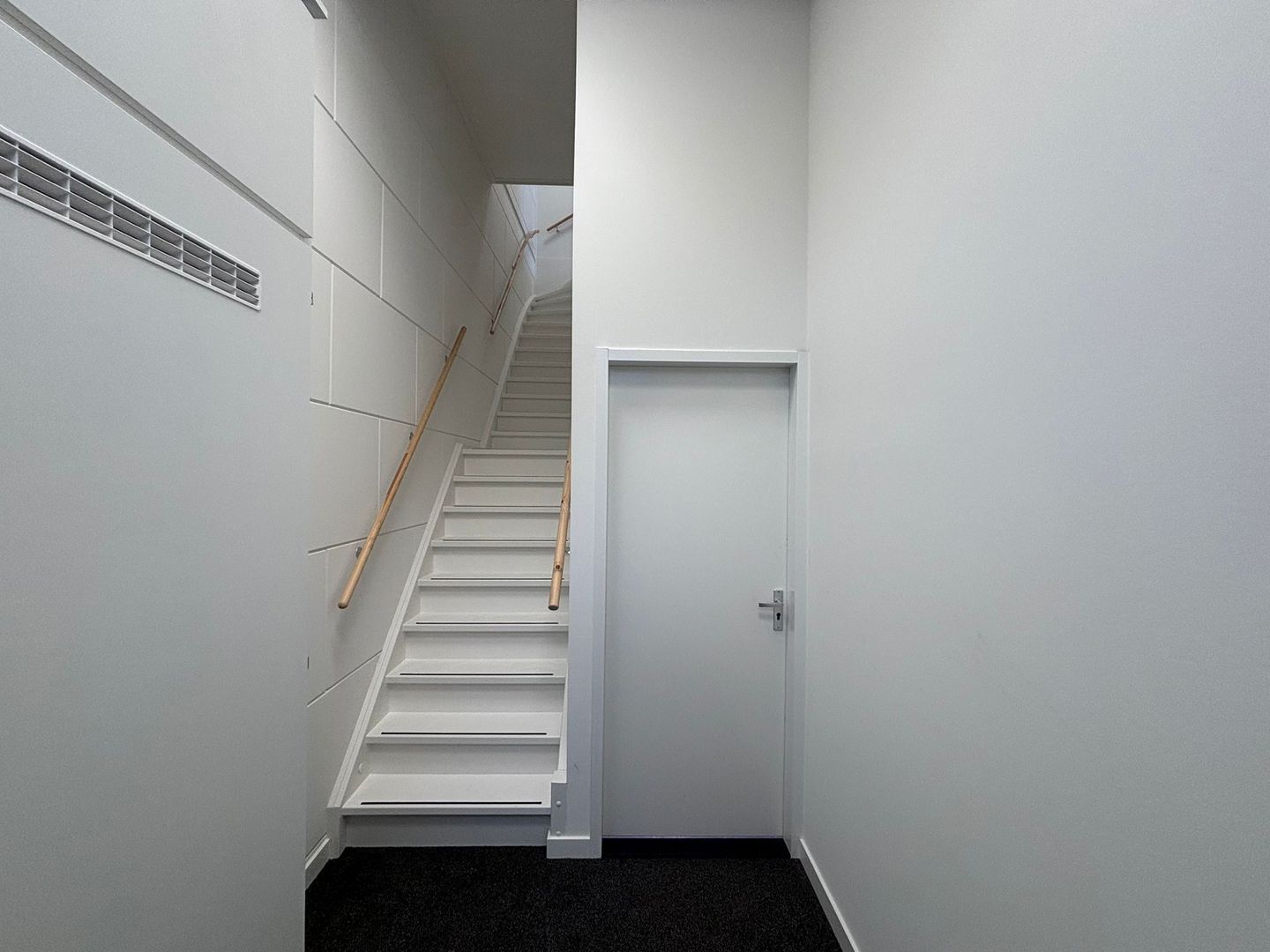 Bekijk foto 2 van Maasdijkseweg 120-A