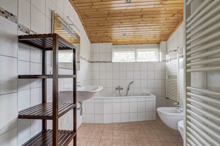 Photo 19 of Kastanjelaan 12.