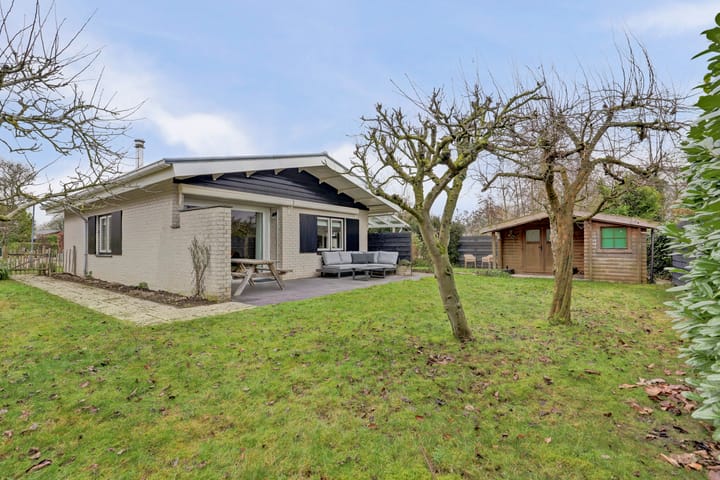 Photo 24 of Kastanjelaan 12.