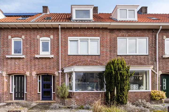 Oranjestraat 25