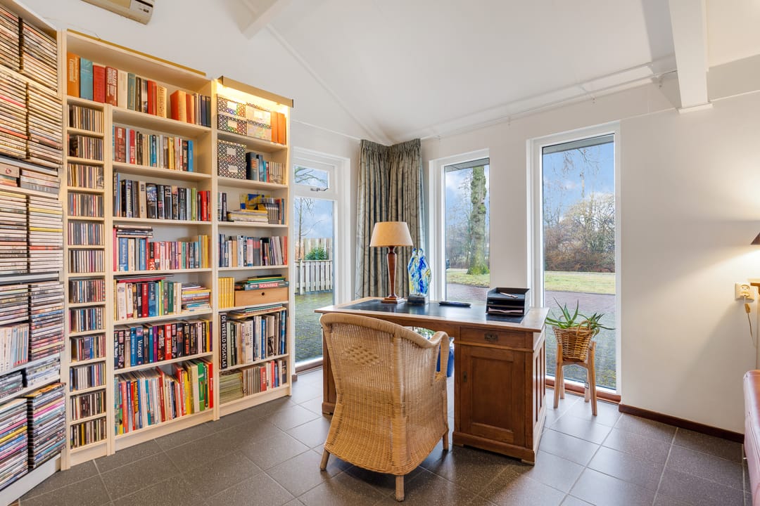 Foto 11 van van der Helststraat 12