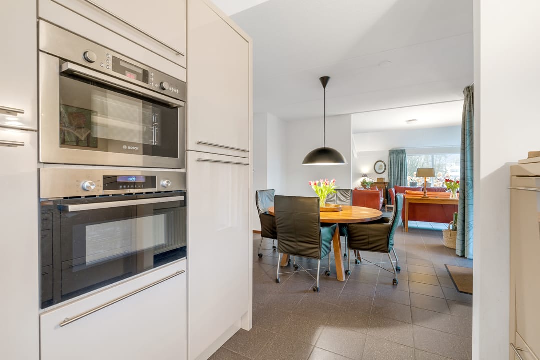 Foto 16 van van der Helststraat 12