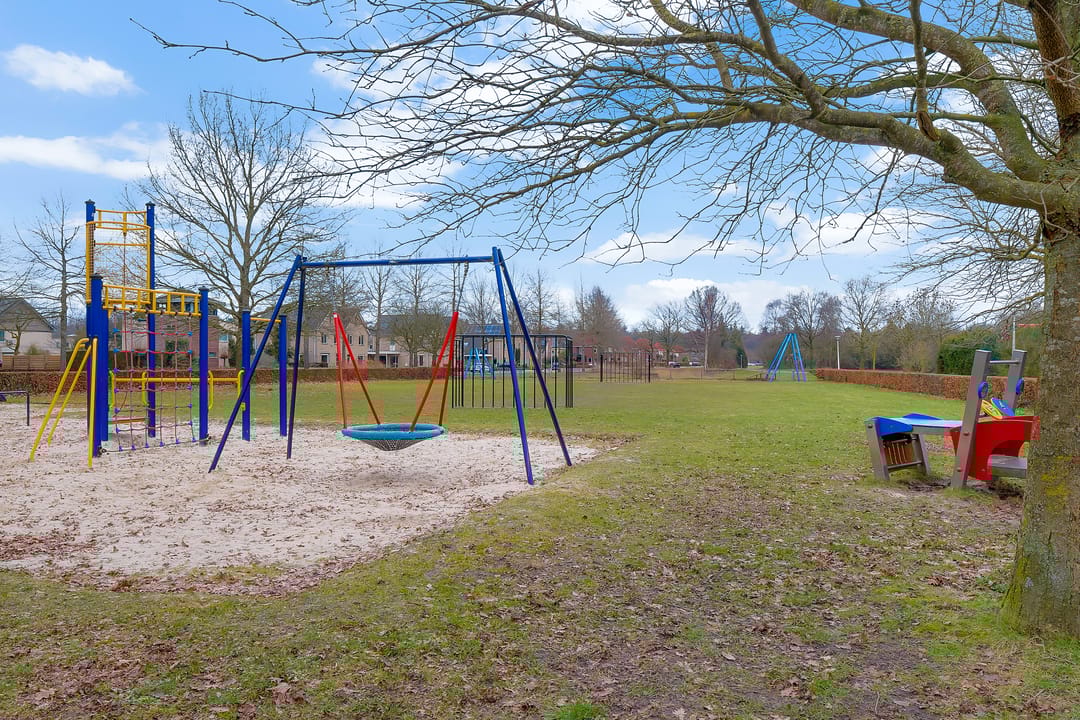 Foto 47 van van der Helststraat 12