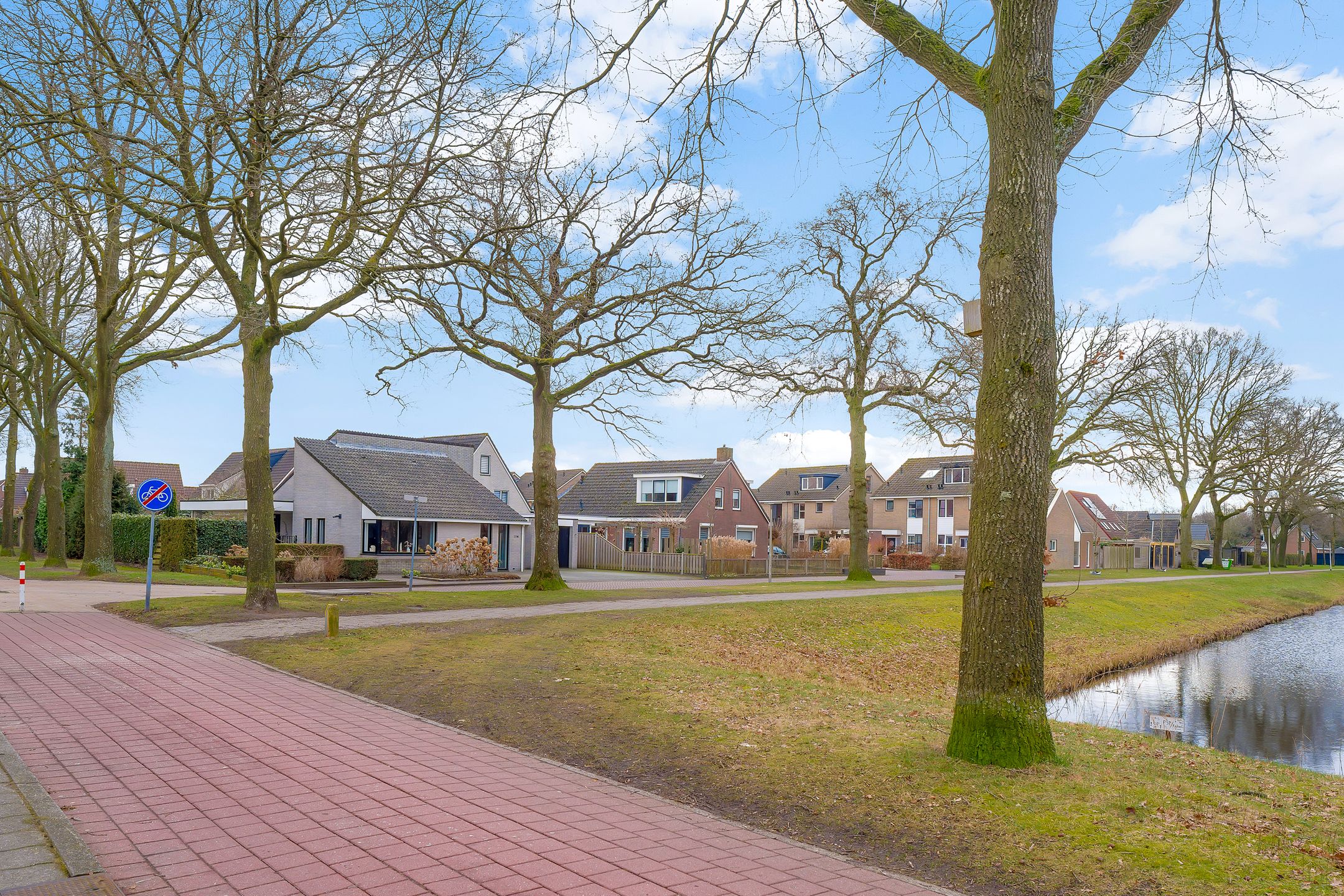 Foto 48 van van der Helststraat 12