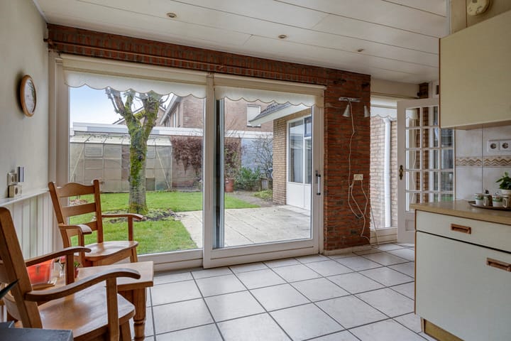 Foto 15 van Father Raatgerstraat 20