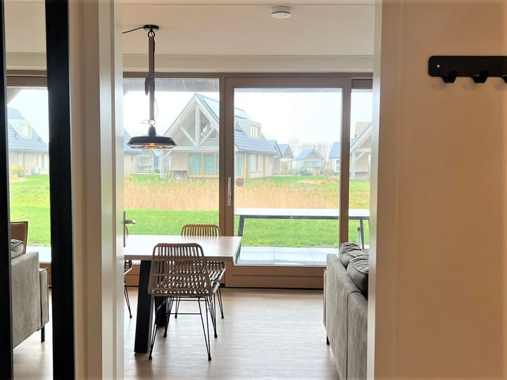 Photo 2 of Lange Strinkweg 2-005