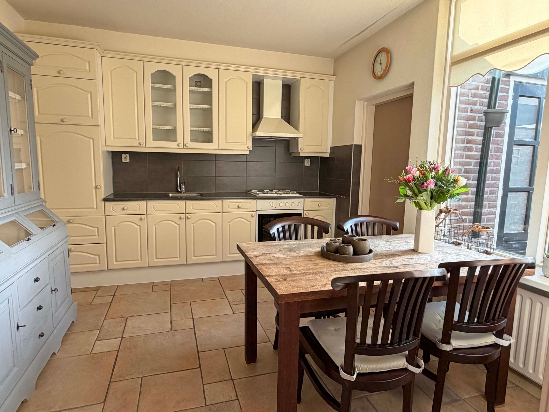 Photo 24 of Pr Hendrikstraat 72