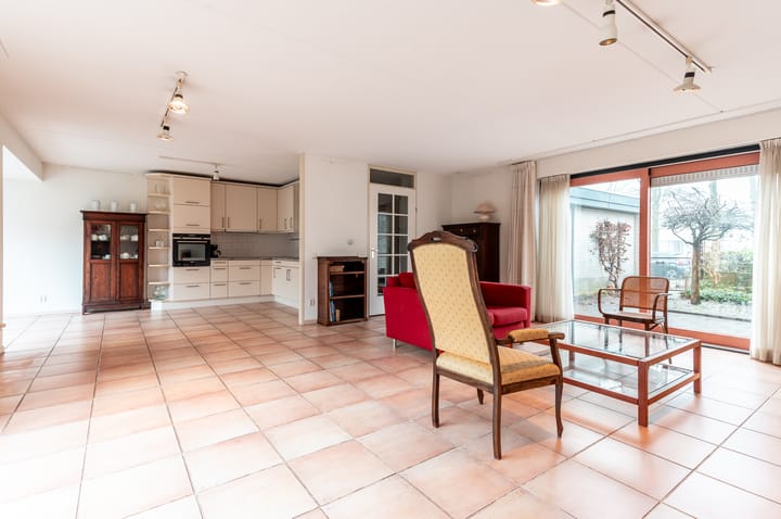 Foto 13 van Esdoornplantsoen 54