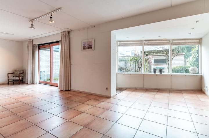 Foto 17 van Esdoornplantsoen 54