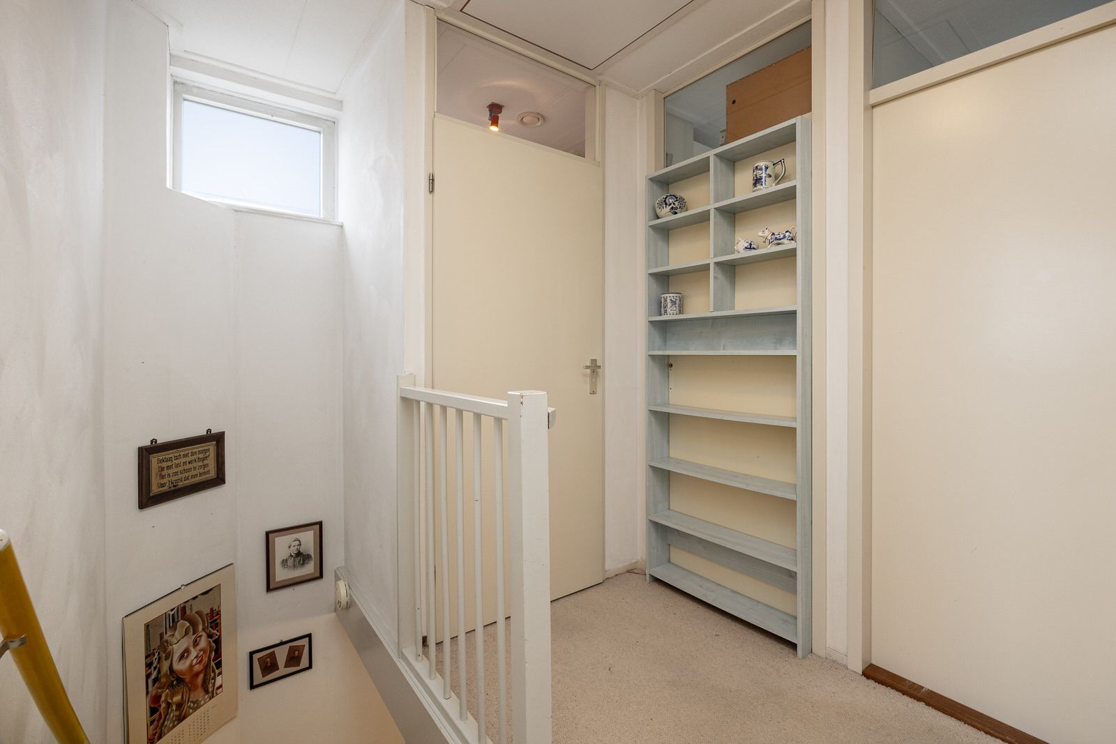 Photo 24 of Elisabeth Bas 1