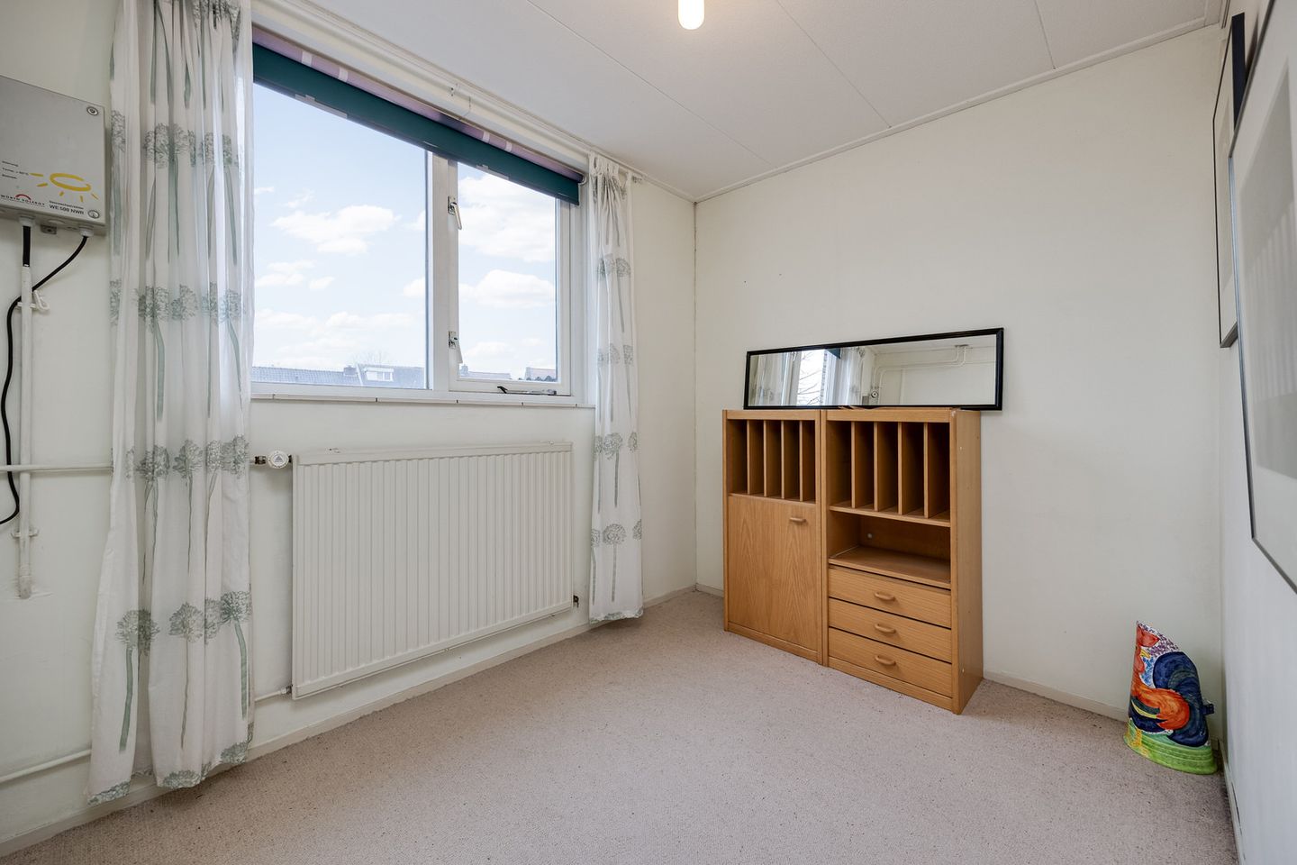 Photo 35 of Elisabeth Bas 1