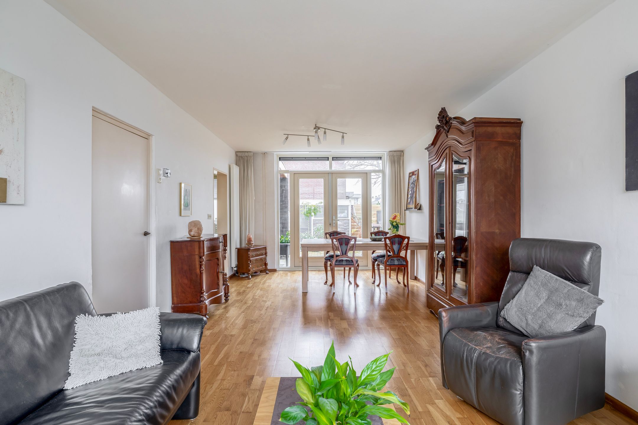 Foto 6 van Pieter van der Deurelaan 15