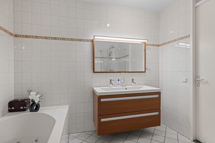 Photo 37 of Burgemeester Norbruislaan 566