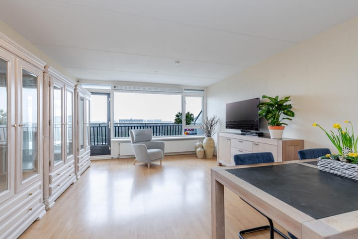 Photo 2 of Bachplein 216-E