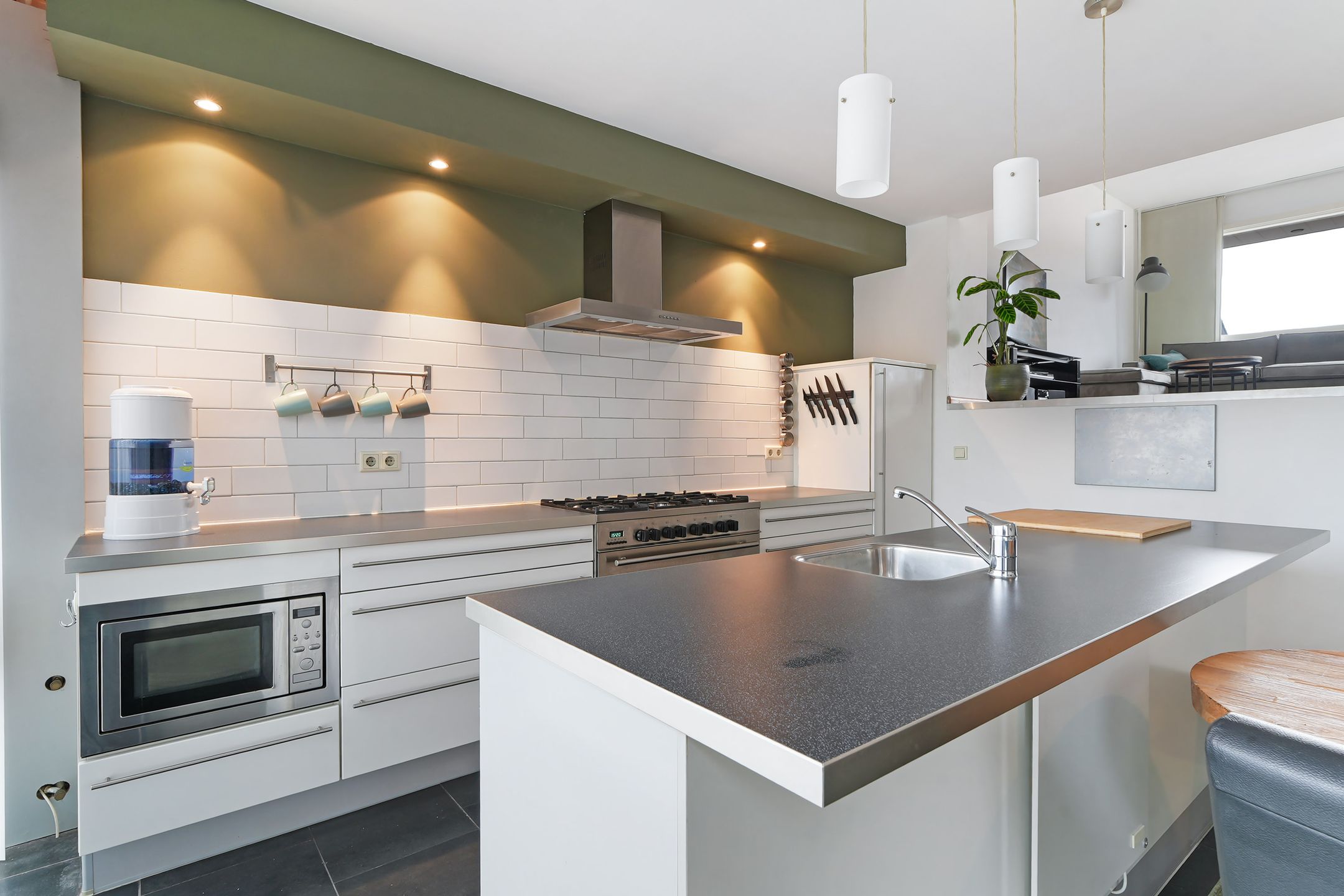 Photo 12 of Van Reenenstraat 8