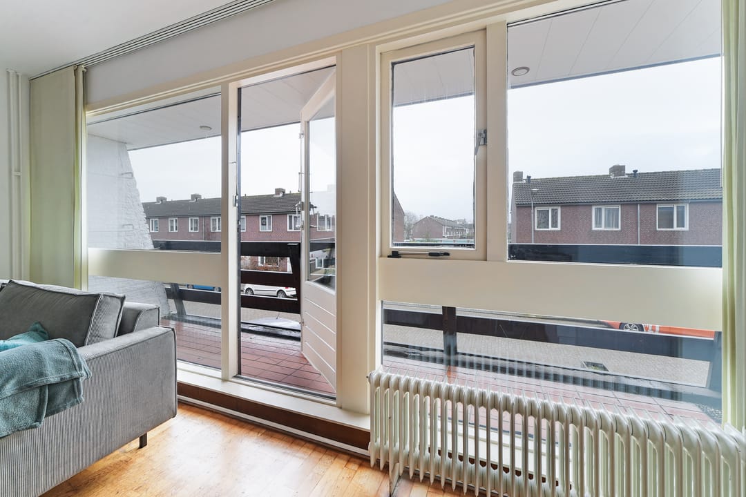 Photo 17 of Van Reenenstraat 8