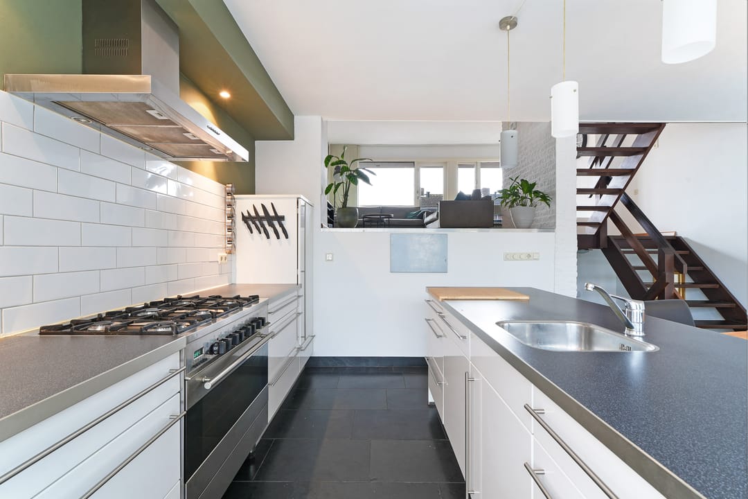 Photo 13 of Van Reenenstraat 8