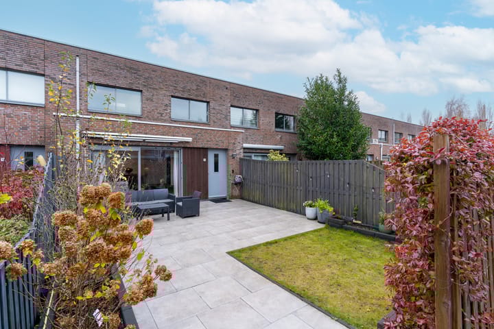 Photo 1 of Jacques Offenbachplantsoen 11