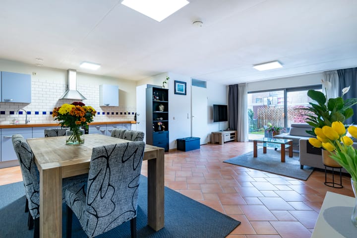 Photo 11 of Jacques Offenbachplantsoen 11