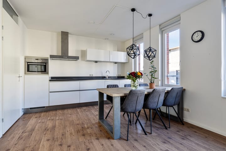 Photo 3 of Willem Hubertstraat 46