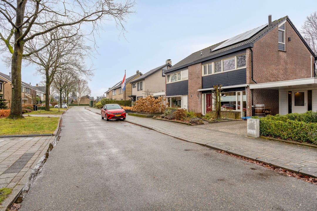 Foto 43 van Neercasselstraat 36