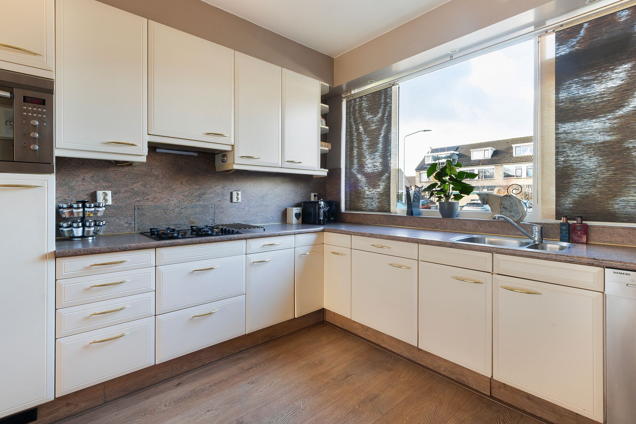 Photo 3 of Waterman 206