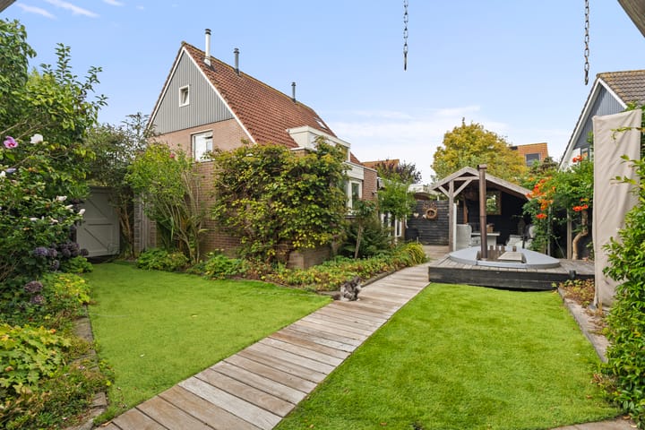 Photo 4 of Banbroek 25