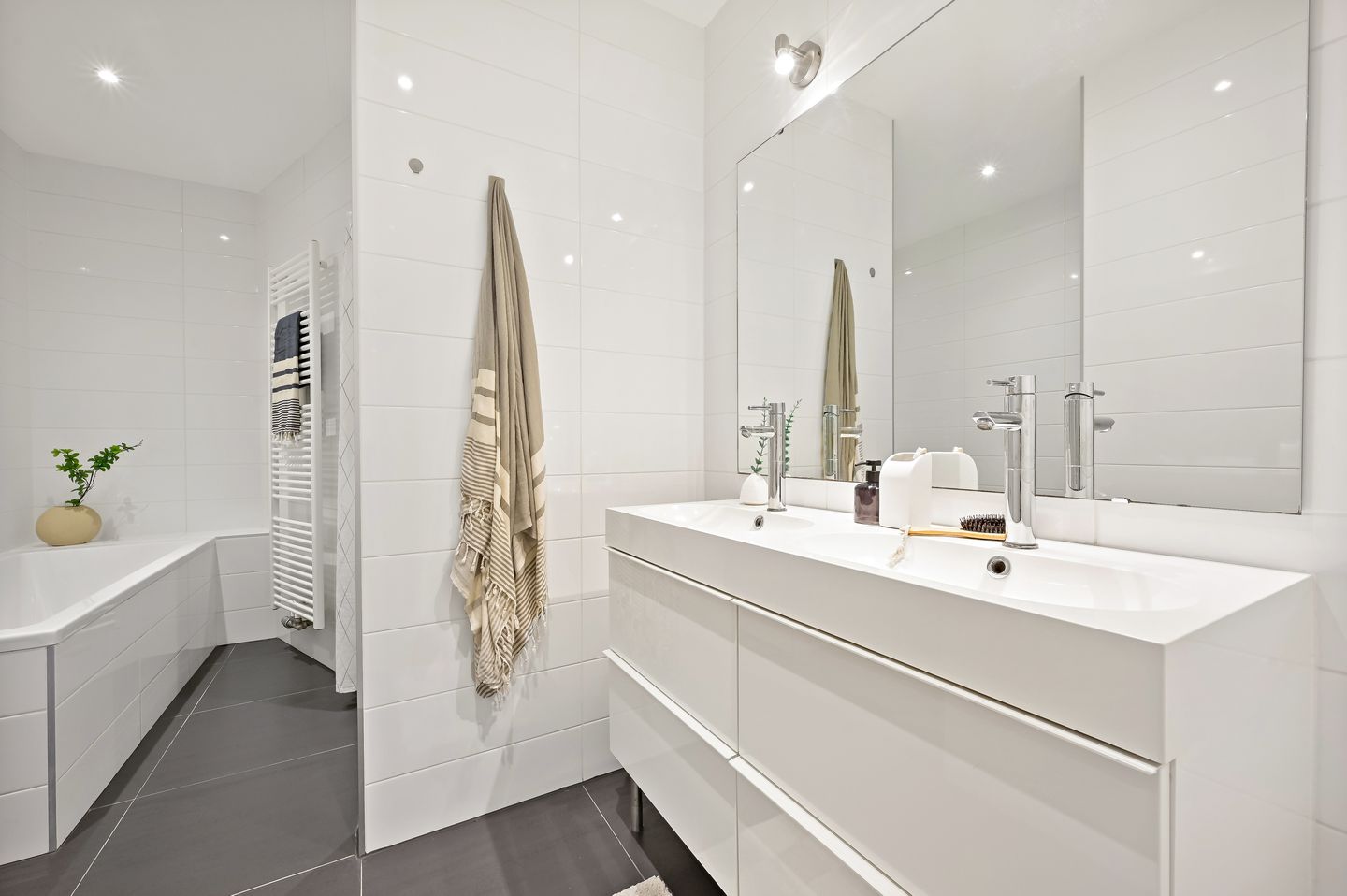 Foto 20 van Juliana van Stolberglaan 157