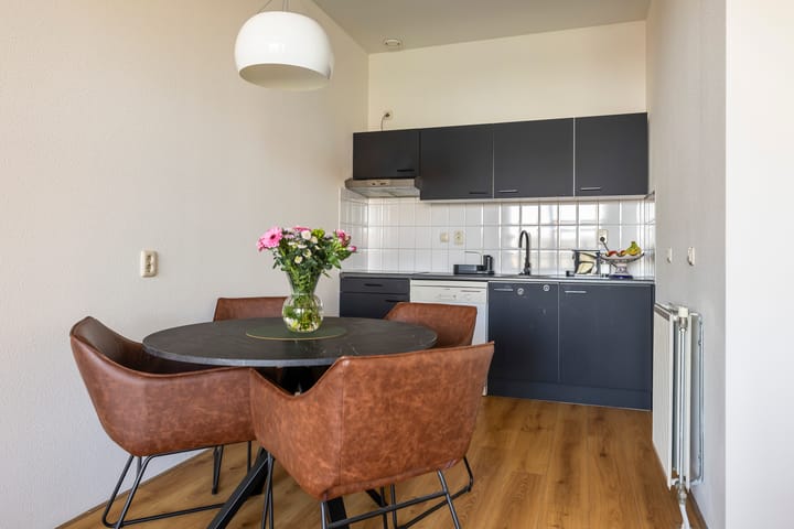 Photo 3 of Oudenoord 542