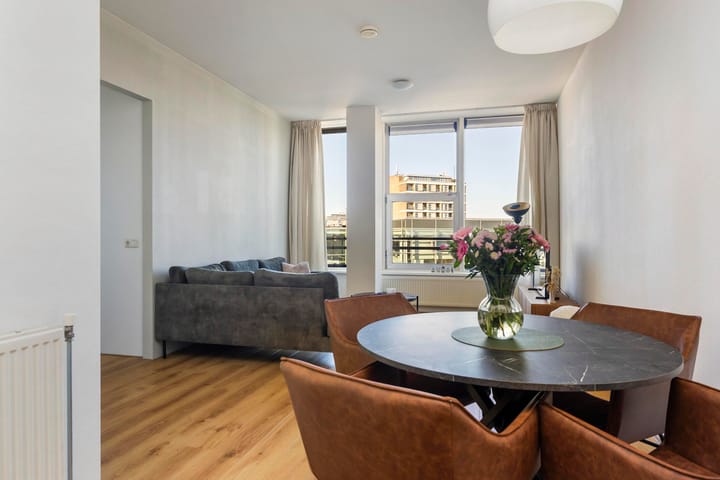 Photo 7 of Oudenoord 542