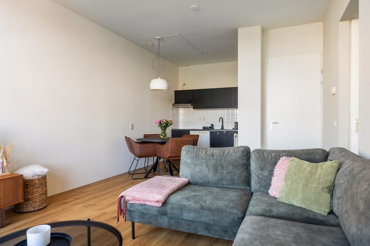 Photo 10 of Oudenoord 542