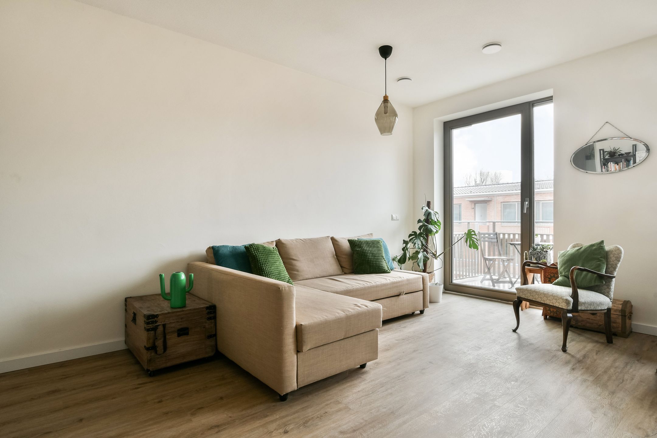 Photo 3 of Maria Beshof 28