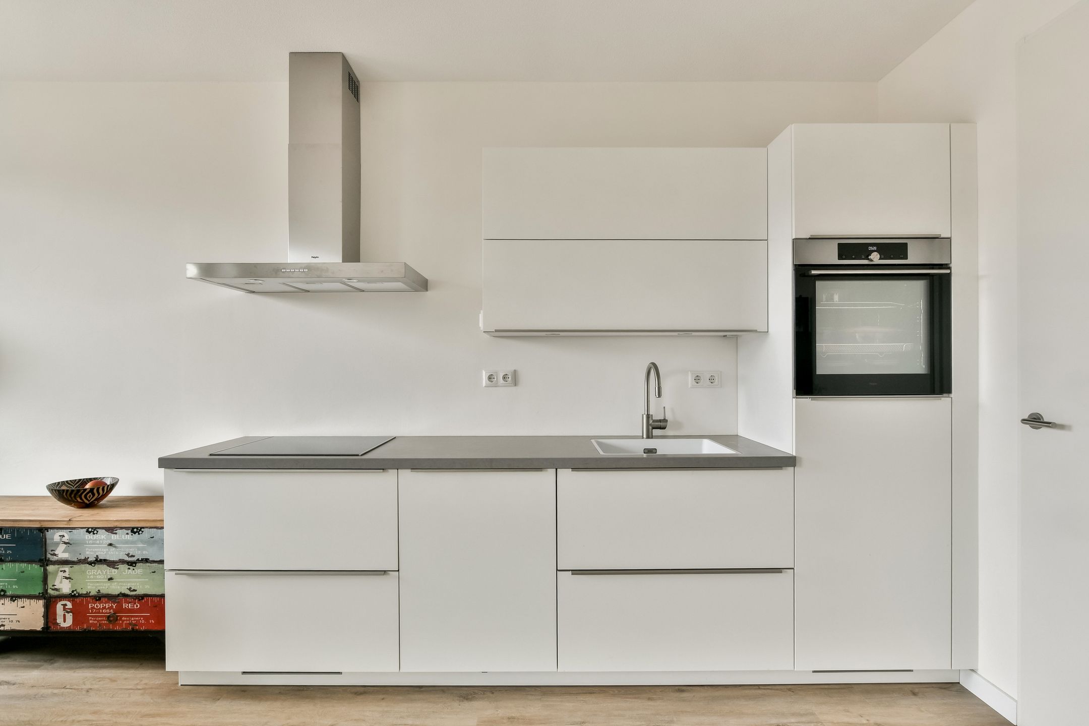 Photo 6 of Maria Beshof 28