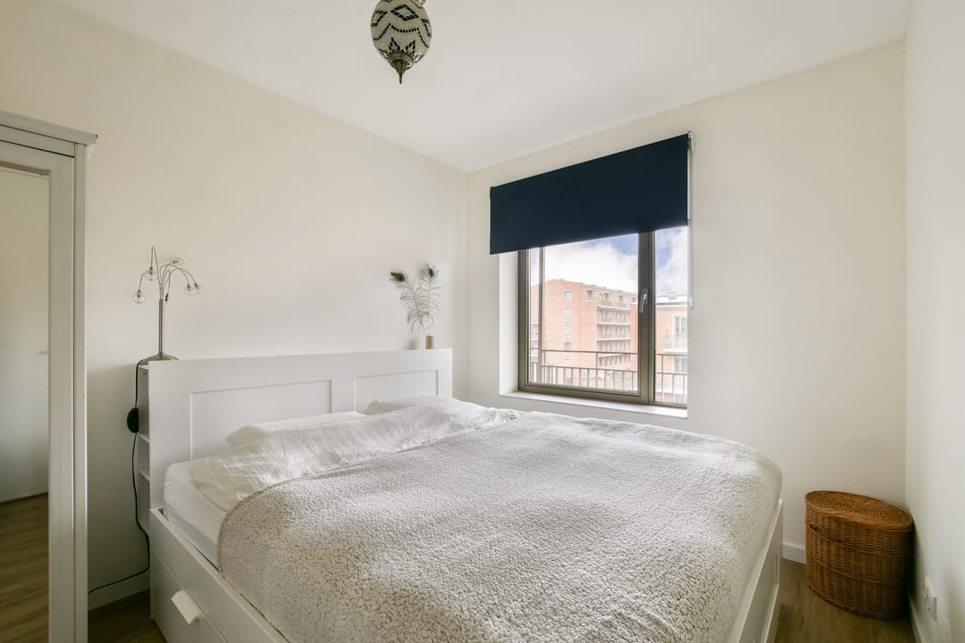 Photo 7 of Maria Beshof 28