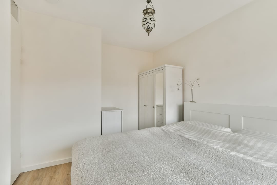 Photo 8 of Maria Beshof 28