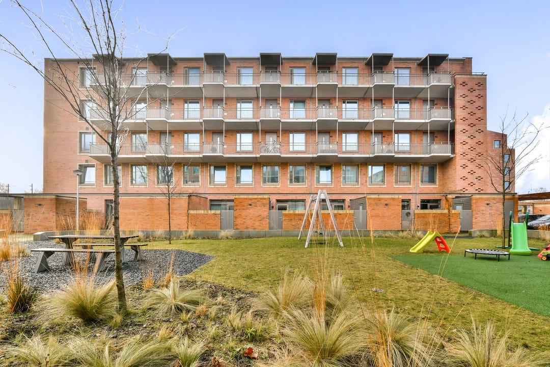 Photo 17 of Maria Beshof 28